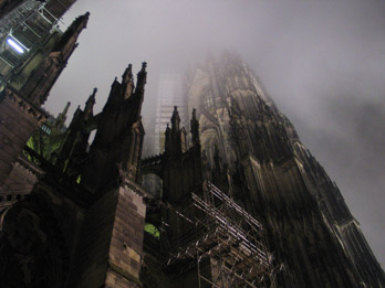 Kölner Dom im Nebel